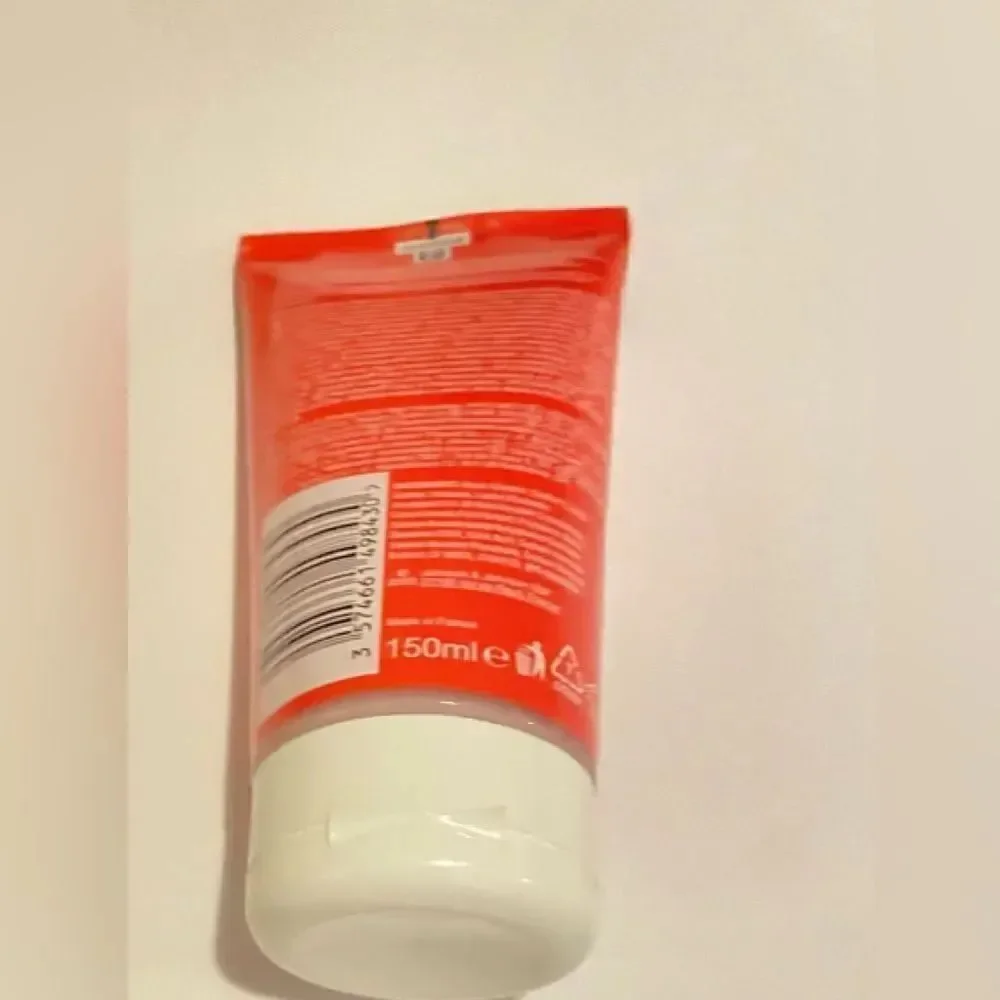 🛍️Newtrogena Clear & Radiant Face Scrub Vitamin C & Pink Grapefruit 150ml 💥